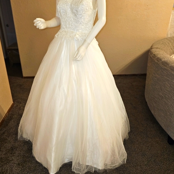 DRESS DeKlaire wedding dress long train sleeve 455W L - Picture 1 of 9